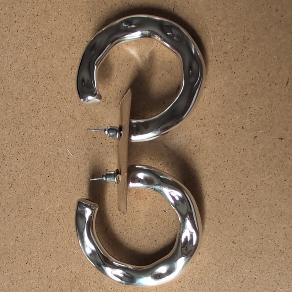 Bold Silver Tone Hoop Earrings - Picture 7 of 7